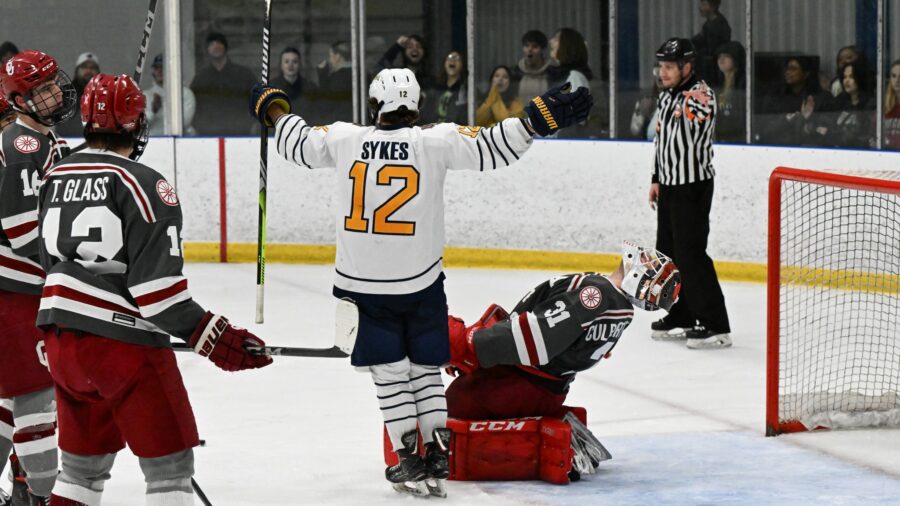 Bronchos Clinch 6th WCHL Title With Sweep of Oklahoma